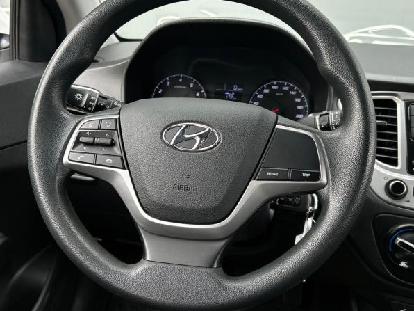 Hyundai Solaris II с пробегом 2020 года, цена 1 247 800 рублей, 92228 км, седан, Автокод Объявления