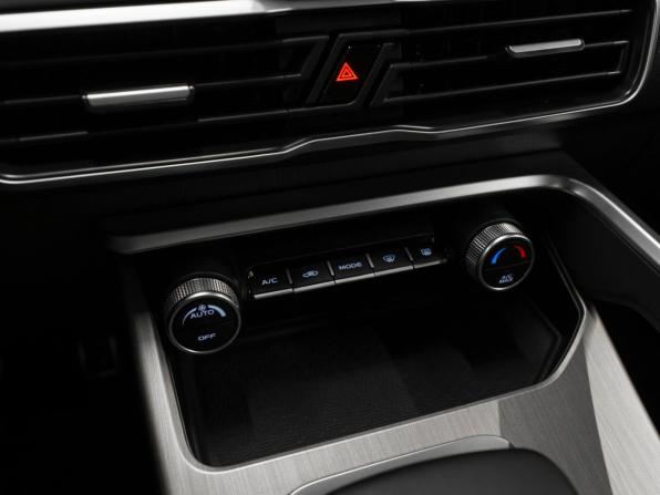 Geely Coolray I с пробегом 2023 года, цена 2 015 000 рублей, 5806 км, внедорожник, Автокод Объявления