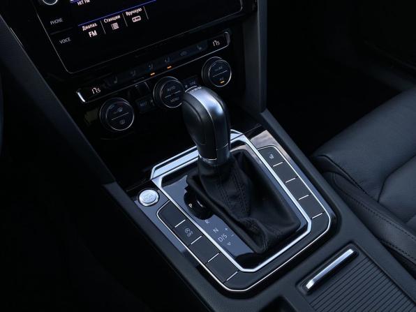 Volkswagen Passat B8 с пробегом 2019 года, цена 2 179 000 рублей, 138814 км, седан, Автокод Объявления