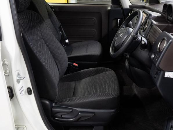 Toyota Spade с пробегом 2019 года, цена 1 450 000 рублей, 84458 км, компактвэн, Автокод Объявления