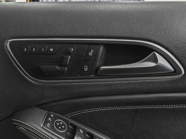 Mercedes-Benz GLA I (X156) с пробегом 2015 года, цена 1 830 000 рублей, 100794 км, внедорожник, Автокод Объявления