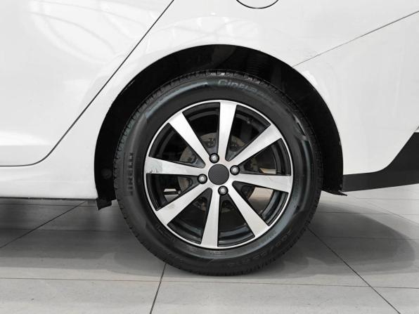 Hyundai Solaris II Рестайлинг с пробегом 2021 года, цена 995 000 рублей, 186264 км, седан, Автокод Объявления