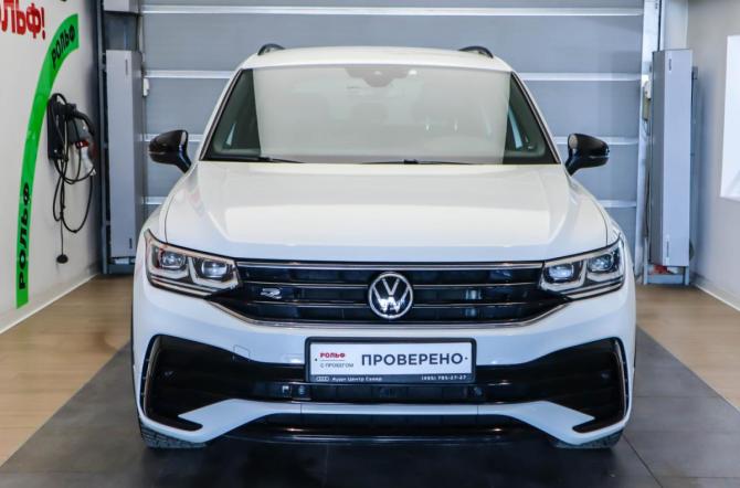 Volkswagen Tiguan II Рестайлинг с пробегом 2022 года, цена 3 749 000 рублей, 46660 км, внедорожник, Автокод Объявления