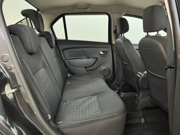 Renault Logan II с пробегом 2015 года, цена 770 000 рублей, 78558 км, седан, Автокод Объявления