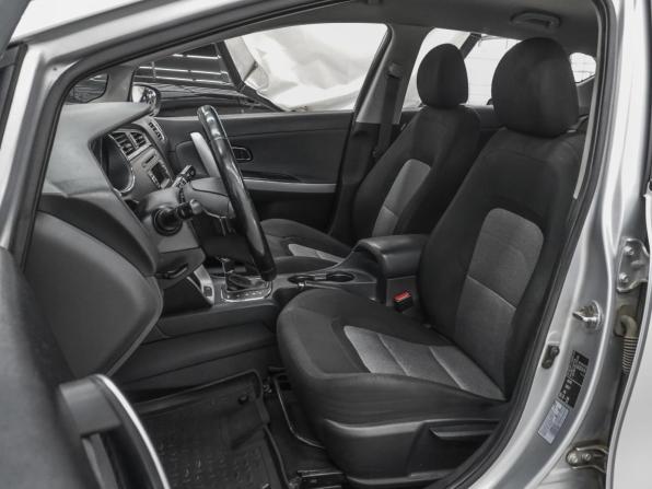 Kia Ceed II Рестайлинг с пробегом 2018 года, цена 1 319 000 рублей, 179623 км, хэтчбек, Автокод Объявления