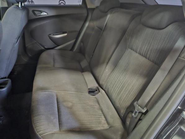 Opel Astra J с пробегом 2011 года, цена 537 000 рублей, 197451 км, хэтчбек, Автокод Объявления