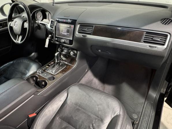 Volkswagen Touareg II с пробегом 2011 года, цена 1 799 800 рублей, 238000 км, внедорожник, Автокод Объявления