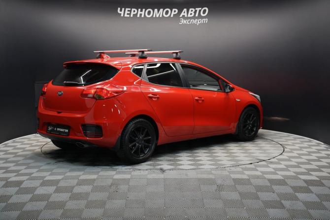 Kia Ceed II Рестайлинг с пробегом 2018 года, цена 1 444 000 рублей, 182923 км, хэтчбек, Автокод Объявления