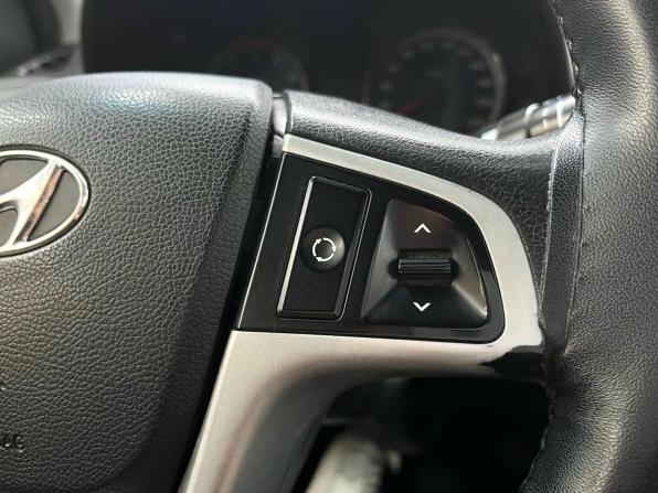 Hyundai Solaris I с пробегом 2014 года, цена 869 900 рублей, 244444 км, седан, Автокод Объявления
