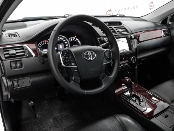 Toyota Camry VII (XV50) с пробегом 2012 года, цена 1 599 000 рублей, 220338 км, седан, Автокод Объявления