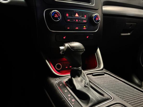 Kia Sorento II Рестайлинг с пробегом 2014 года, цена 1 369 000 рублей, 302144 км, внедорожник, Автокод Объявления