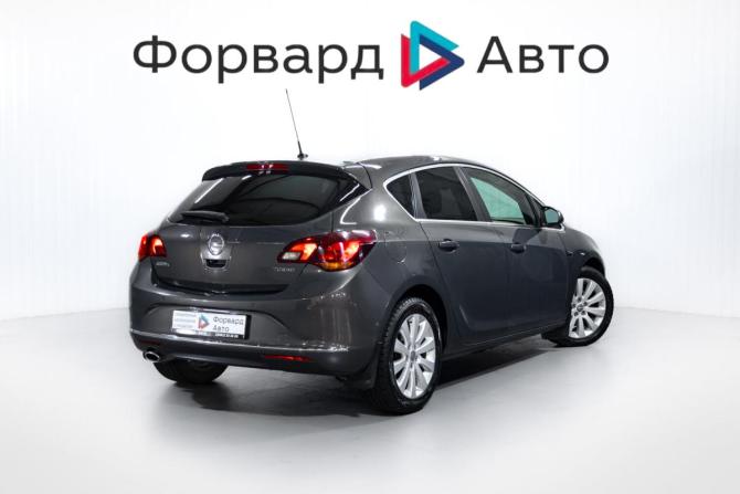 Opel Astra J Рестайлинг с пробегом 2014 года, цена 899 000 рублей, 162001 км, хэтчбек, Автокод Объявления
