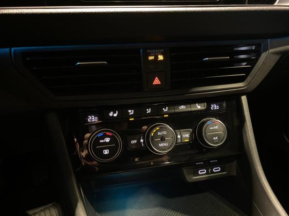 Volkswagen Jetta VII с пробегом 2020 года, цена 1 990 000 рублей, 70080 км, седан, Автокод Объявления