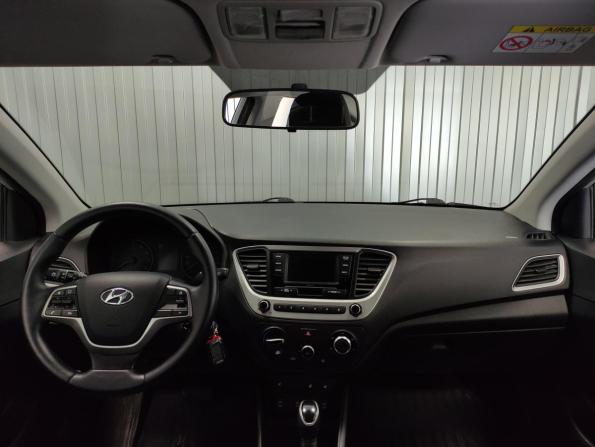 Hyundai Solaris II с пробегом 2017 года, цена 1 210 000 рублей, 104000 км, седан, Автокод Объявления