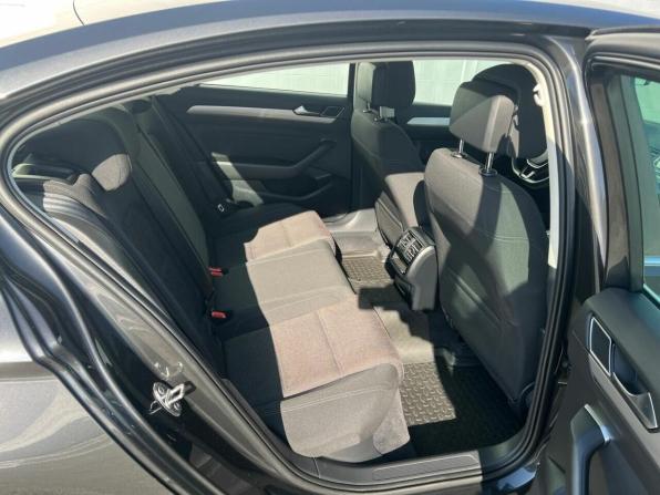 Volkswagen Passat B8 с пробегом 2018 года, цена 1 797 000 рублей, 161174 км, седан, Автокод Объявления