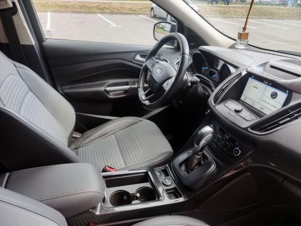 Ford Kuga II Рестайлинг с пробегом 2017 года, цена 1 700 000 рублей, 175399 км, внедорожник, Автокод Объявления