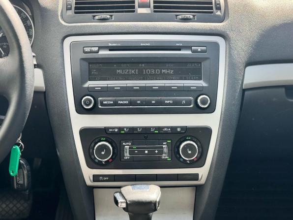 Skoda Octavia II (A5) Рестайлинг с пробегом 2012 года, цена 959 000 рублей, 170321 км, лифтбек, Автокод Объявления
