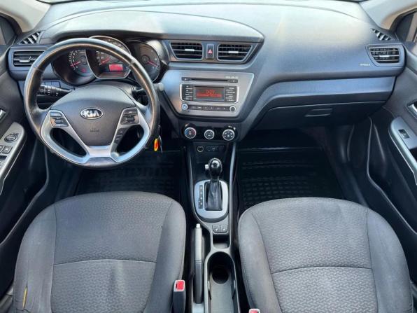 Kia Rio III Рестайлинг с пробегом 2016 года, цена 975 392 рубля, 170734 км, седан, Автокод Объявления