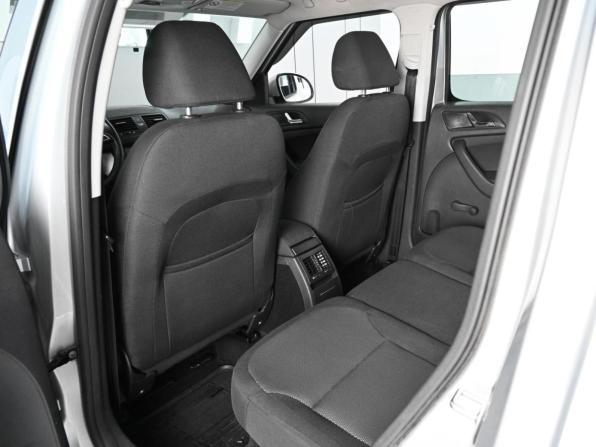 Skoda Yeti I Рестайлинг с пробегом 2014 года, цена 959 000 рублей, 174428 км, внедорожник, Автокод Объявления
