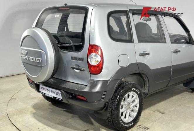 Chevrolet Niva I Рестайлинг с пробегом 2009 года, цена 415 000 рублей, 180842 км, внедорожник, Автокод Объявления