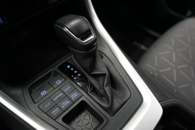 Toyota RAV4 V (XA50) с пробегом 2021 года, цена 3 680 000 рублей, 94571 км, внедорожник, Автокод Объявления