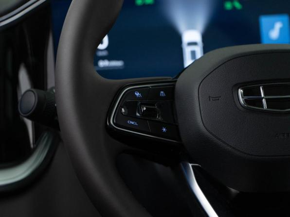 Geely Monjaro I Рестайлинг 2 с пробегом 2026 года, цена 4 538 888 рублей, 28 км, внедорожник, Автокод Объявления