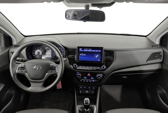 Hyundai Solaris II Рестайлинг с пробегом 2021 года, цена 1 599 000 рублей, 63400 км, седан, Автокод Объявления