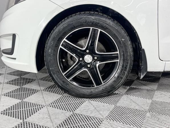 Kia Rio III Рестайлинг с пробегом 2015 года, цена 941 000 рублей, 88806 км, хэтчбек, Автокод Объявления