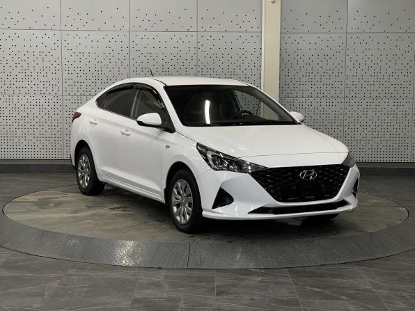 Hyundai Solaris II Рестайлинг с пробегом 2021 года, цена 860 000 рублей, 139005 км, седан, Автокод Объявления