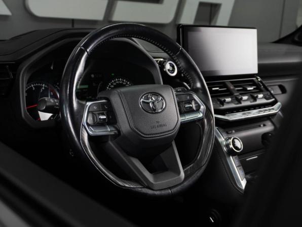 Toyota Land Cruiser 300 Series с пробегом 2021 года, цена 11 239 000 рублей, 48039 км, внедорожник, Автокод Объявления