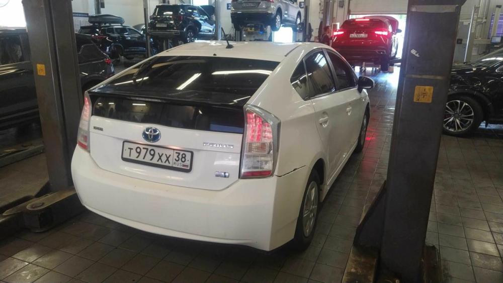 Toyota Prius III (XW30) Санкт-Петербург  - изображение 3