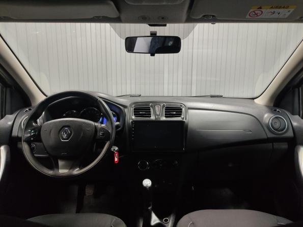 Renault Sandero II с пробегом 2015 года, цена 720 000 рублей, 206533 км, хэтчбек, Автокод Объявления