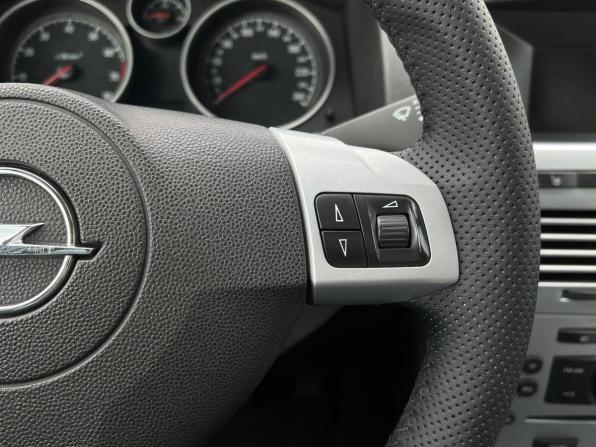 Opel Astra H Рестайлинг с пробегом 2011 года, цена 550 000 рублей, 149900 км, хэтчбек, Автокод Объявления