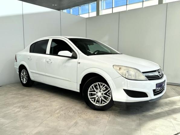 Opel Astra H Рестайлинг с пробегом 2008 года, цена 440 000 рублей, 265288 км, седан, Автокод Объявления