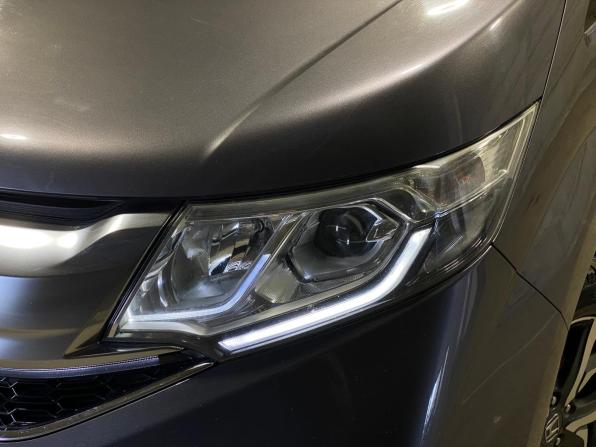 Honda Stepwgn V с пробегом 2015 года, цена 1 850 000 рублей, 181515 км, минивэн, Автокод Объявления