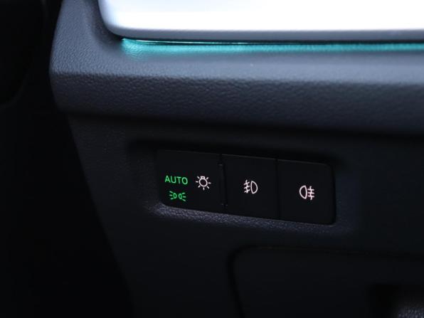 Skoda Octavia IV (A8) с пробегом 2020 года, цена 2 510 000 рублей, 77329 км, лифтбек, Автокод Объявления