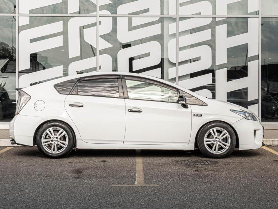 Toyota Prius III Рестайлинг (XW30) Краснодар  - изображение 5