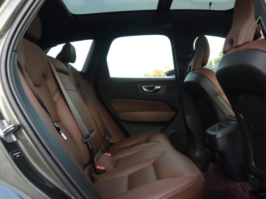 Volvo XC60 II Москва  - изображение 10