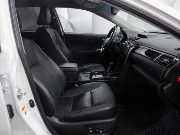 Toyota Camry VII (XV50) Рестайлинг с пробегом 2015 года, цена 1 710 000 рублей, 202000 км, седан, Автокод Объявления
