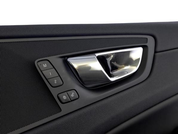 Volvo XC60 II с пробегом 2018 года, цена 3 300 000 рублей, 101399 км, внедорожник, Автокод Объявления
