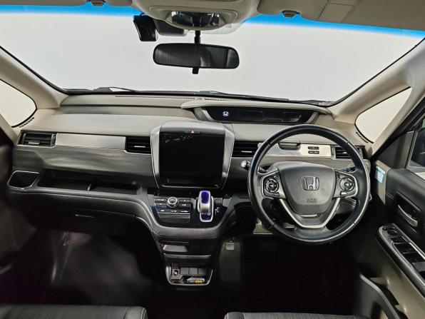 Honda Freed II с пробегом 2017 года, цена 1 135 000 рублей, 206611 км, компактвэн, Автокод Объявления