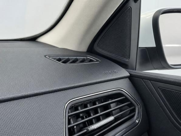 Volkswagen Polo VI с пробегом 2021 года, цена 1 609 000 рублей, 81993 км, лифтбек, Автокод Объявления