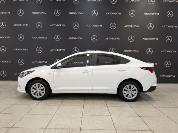 Hyundai Solaris II Рестайлинг с пробегом 2022 года, цена 1 650 000 рублей, 51658 км, седан, Автокод Объявления