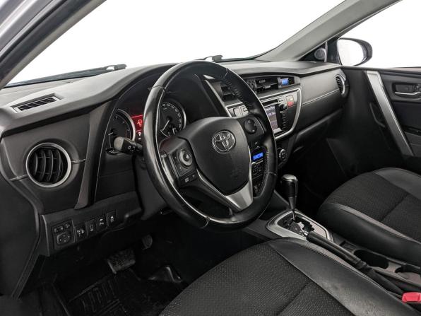 Toyota Auris II с пробегом 2013 года, цена 1 095 000 рублей, 181135 км, хэтчбек, Автокод Объявления