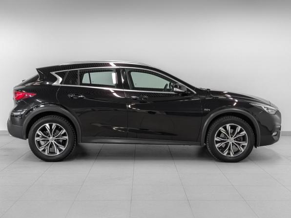 Infiniti QX30 с пробегом 2017 года, цена 2 250 000 рублей, 109103 км, внедорожник, Автокод Объявления