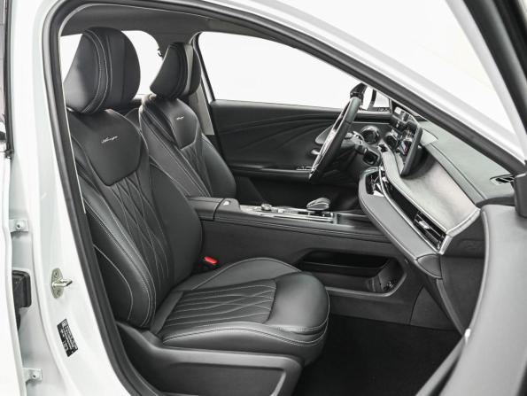 Chery Arrizo 8 с пробегом 2025 года, цена 2 399 000 рублей, 206 км, седан, Автокод Объявления