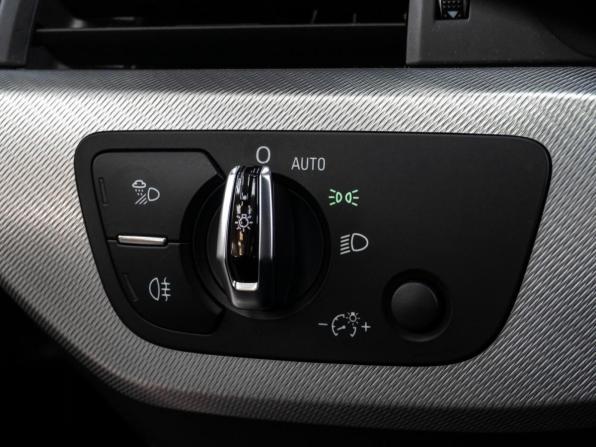 Audi A4 V (B9) с пробегом 2015 года, цена 2 299 000 рублей, 111497 км, седан, Автокод Объявления