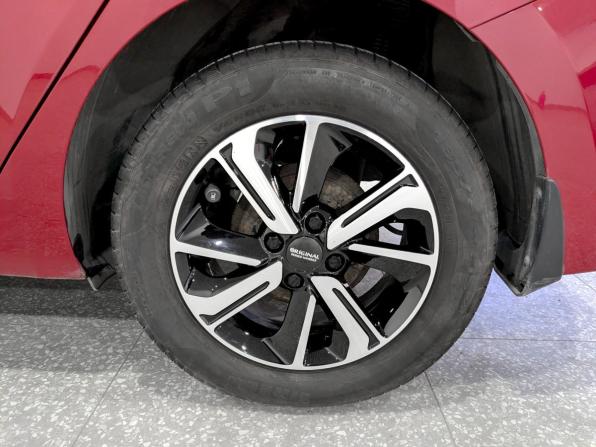 Hyundai Solaris II с пробегом 2018 года, цена 1 300 000 рублей, 104687 км, седан, Автокод Объявления