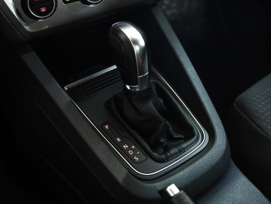 Volkswagen Jetta VI Рестайлинг Санкт-Петербург  - изображение 14