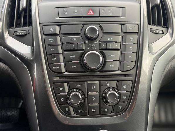 Opel Astra J Рестайлинг с пробегом 2013 года, цена 720 000 рублей, 146000 км, хэтчбек, Автокод Объявления